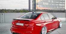 Carica l'immagine nel visualizzatore di Gallery, Alettone BMW M3 F80 vetroresina dettaglio