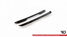 Carica l'immagine nel visualizzatore di Gallery, Estensione spoiler montata su BMW iX M-Pack