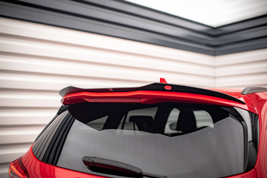 Dettaglio estensione spoiler V.2 Ford Focus Station Wagon Mk4