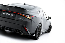 Carica l'immagine nel visualizzatore di Gallery, Street Pro Splitter laterali posteriori + Flaps Lexus IS 500 Mk3 Facelift 2 (XE30)