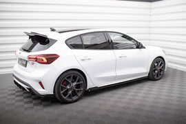 Diffusori minigonne Street Pro con flap montati su Focus ST Mk4