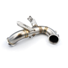 Carica l'immagine nel visualizzatore di Gallery, Downpipe sportivo Mercedes-Benz AMG CLA 45 in acciaio inox 88,9mm