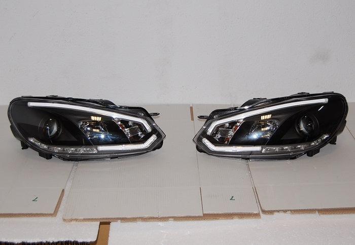 Fari Anteriori Day Light Volkswagen Golf 6 Black 2009-2012 Volkswagen Golf 6