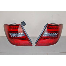 Carica l&#39;immagine nel visualizzatore di Gallery, Fanali Posteriori Cardna Mercedes Classe C W204 2011-2014 Led Red Clear