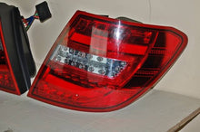 Carica l'immagine nel visualizzatore di Gallery, Fanali Posteriori Cardna Mercedes W204 2011-2014 Led Red Clear Mercedes W204