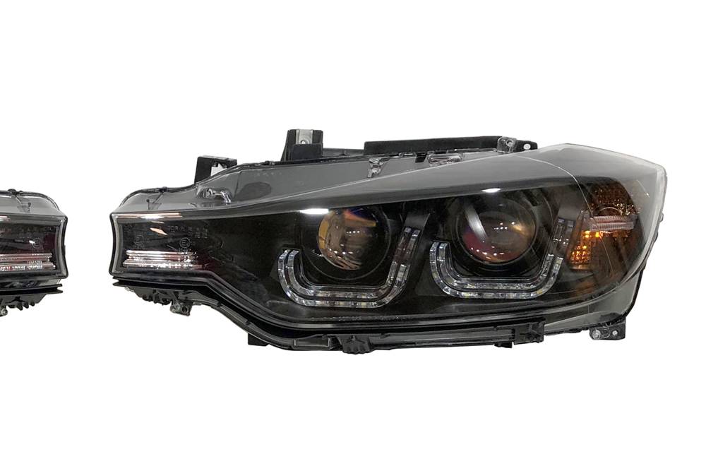 Fari Anteriori BMW F30 / F31 Nero BMW F30
