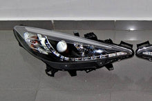 Carica l'immagine nel visualizzatore di Gallery, Fari Anteriori Day Light Peugoet 207 Nero Peugeot 207