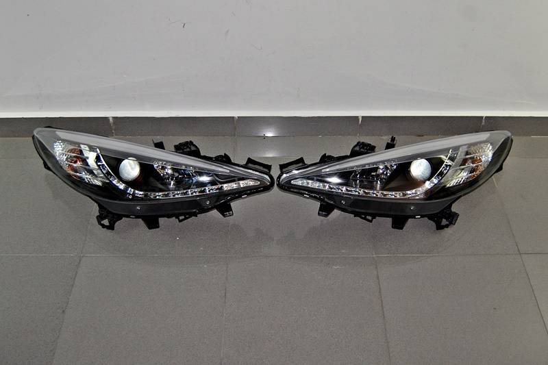 Fari Anteriori Day Light Peugoet 207 Nero Peugeot 207