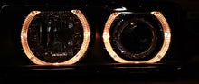 Carica l'immagine nel visualizzatore di Gallery, Fari DEPO Angel Eyes BMW E36 accesi