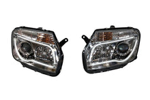 Carica l'immagine nel visualizzatore di Gallery, Fari Anteriori Day Light Dacia Duster 10 Dacia Duster