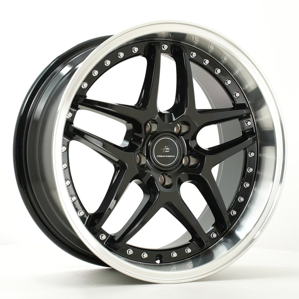 Cerchio in lega Forum Vice 18x8.5, finitura nero con bordo lucidato