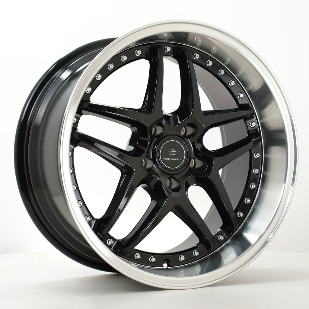 Cerchio in lega Forum Vice 18x9.5, finitura nero con bordo lucidato