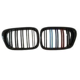 Griglie anteriori per BMW 5 E39 96-03 M4 stile con doppio griglia Tri-colore / nere lucide 2 pezzi