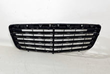 Carica l'immagine nel visualizzatore di Gallery, Griglia Mercedes W211 2007-2009 Look AMG Mercedes W211