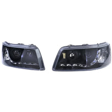 Carica l'immagine nel visualizzatore di Gallery, Fari anteriori con LED Luce diurna stile nero per VW Transporter Bus T5 03-09