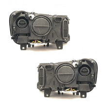 Carica l'immagine nel visualizzatore di Gallery, Set fari anteriori per BMW X3 F25 10-07.14 Angel Eyes nero LED