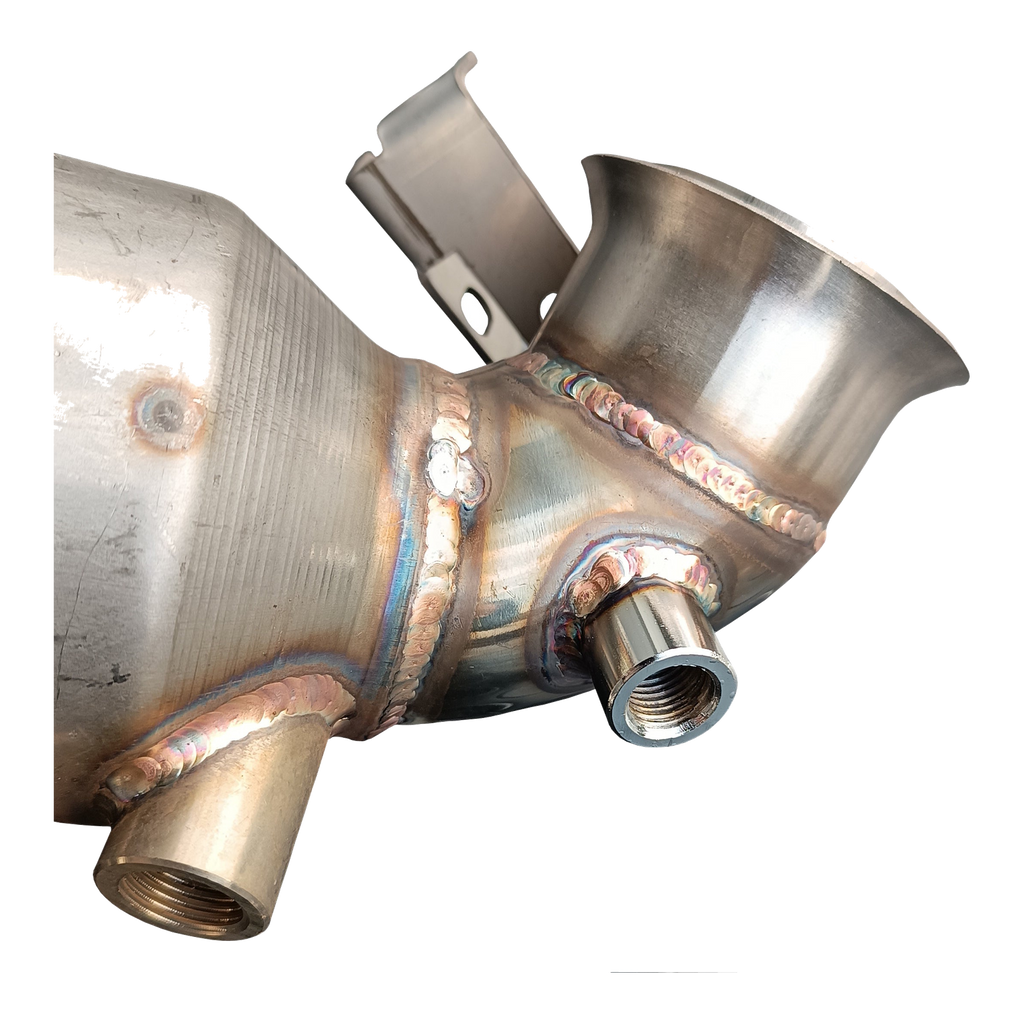 Dettaglio downpipe catalizzato Audi A3 8V 2.0 TDI - catalizzatore
