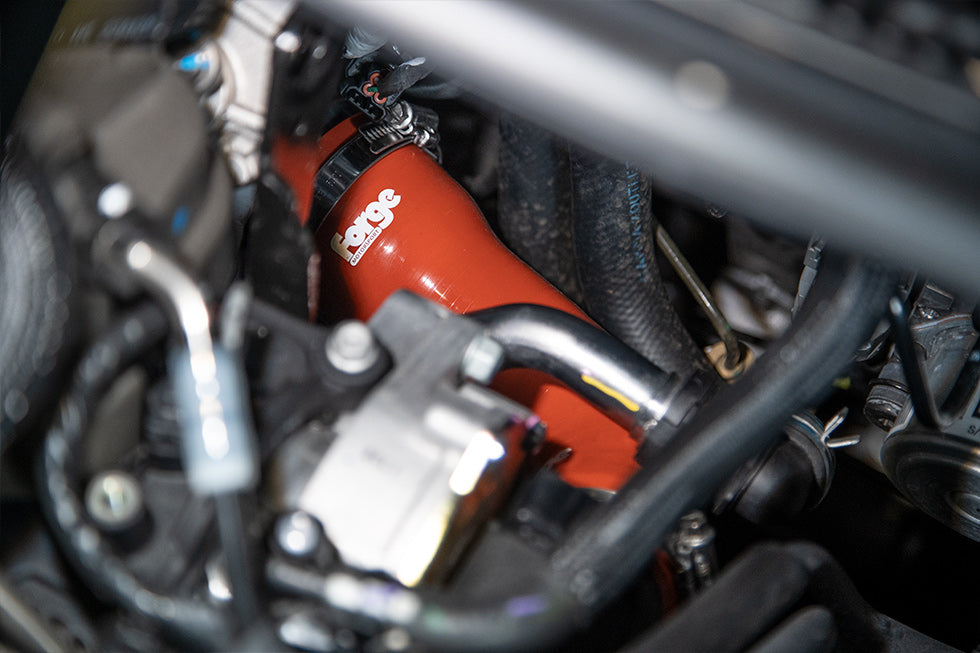 Kit Elimina Silenziatore Turbo Forge Rosso per Hyundai i20 N (2021-2024)
