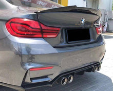 Carica l'immagine nel visualizzatore di Gallery, Body Kit BMW F80 Nero lucido Look CS BMW F80 / F82