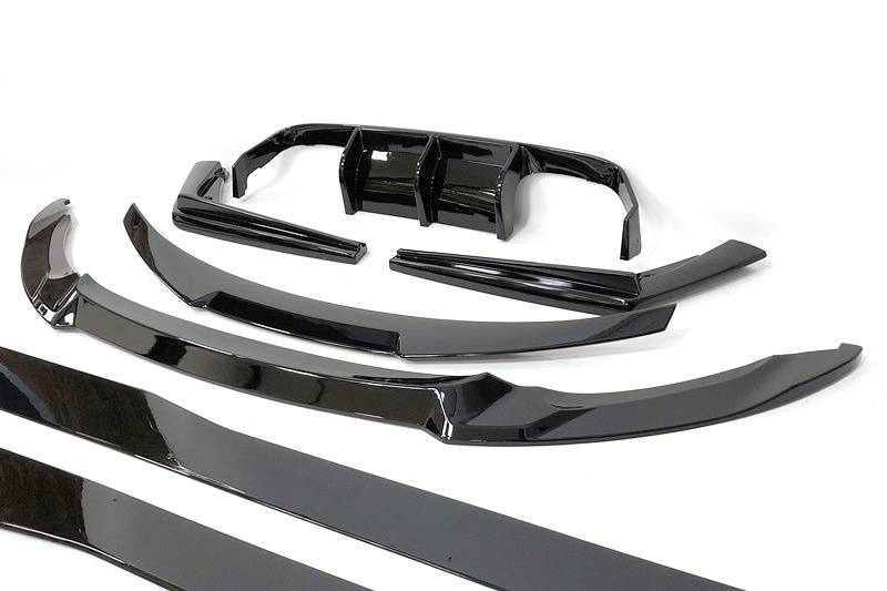 Body Kit BMW F82 / F83 M4 Nero lucido Look CS / GTS BMW F80 / F82