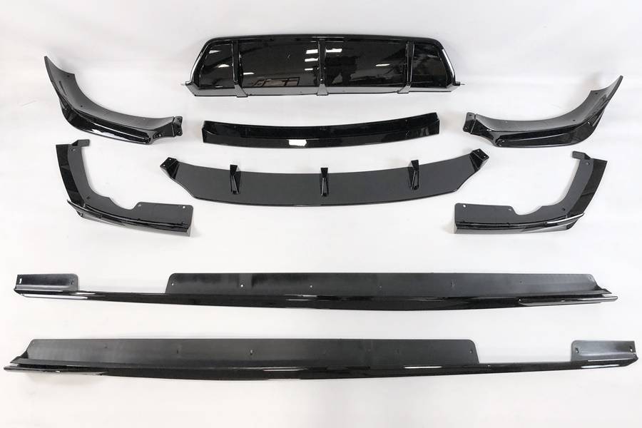 Body Kit BMW G06 X6 Look M Performance Nero lucido BMW G06