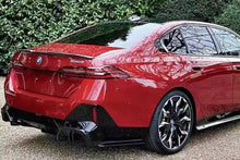 Carica l'immagine nel visualizzatore di Gallery, Body Kit BMW G60 Look M Performance Nero lucido BMW G60