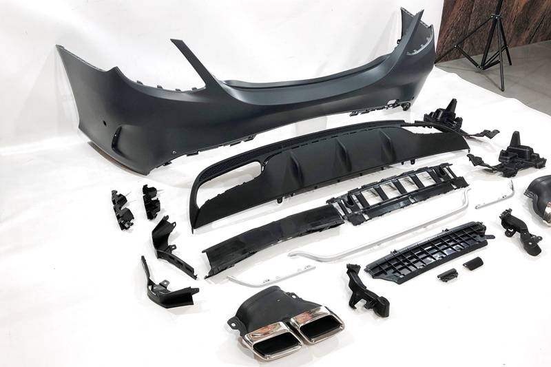 Body Kit Mercedes W205 2014-2018 4P Look AMG C63 Mercedes W205
