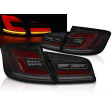 Carica l'immagine nel visualizzatore di Gallery, Barra LED SEQ Fanali posteriori fumé nero compatibile BMW F10 10-16