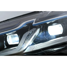 Carica l'immagine nel visualizzatore di Gallery, Fari anteriori LED per BMW X5 F15 (2013-2018) conversione da HID a LED nero