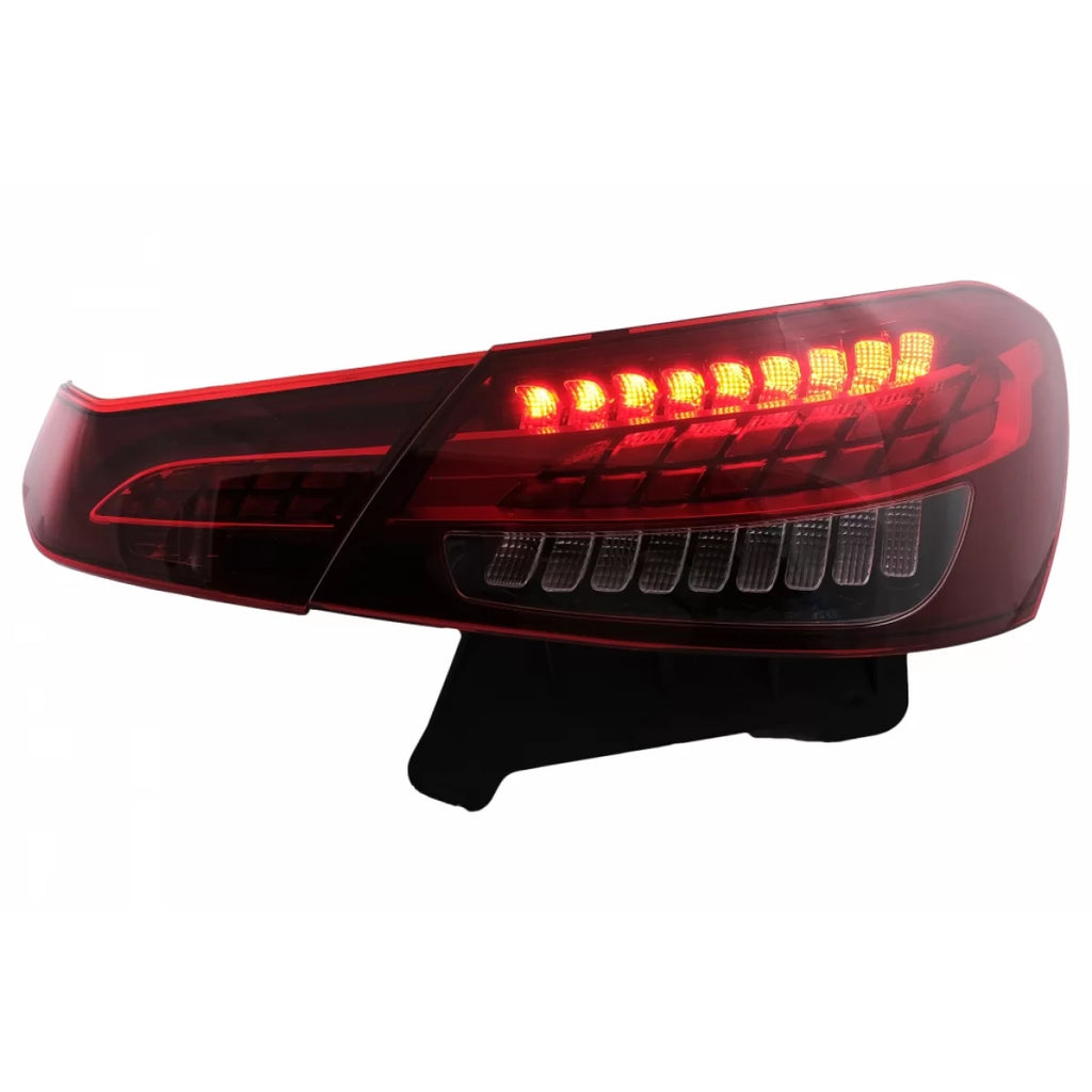 Fanali posteriori LED per Mercedes Classe E W213 (2016-2019) a restyling 2020 solo per conversione