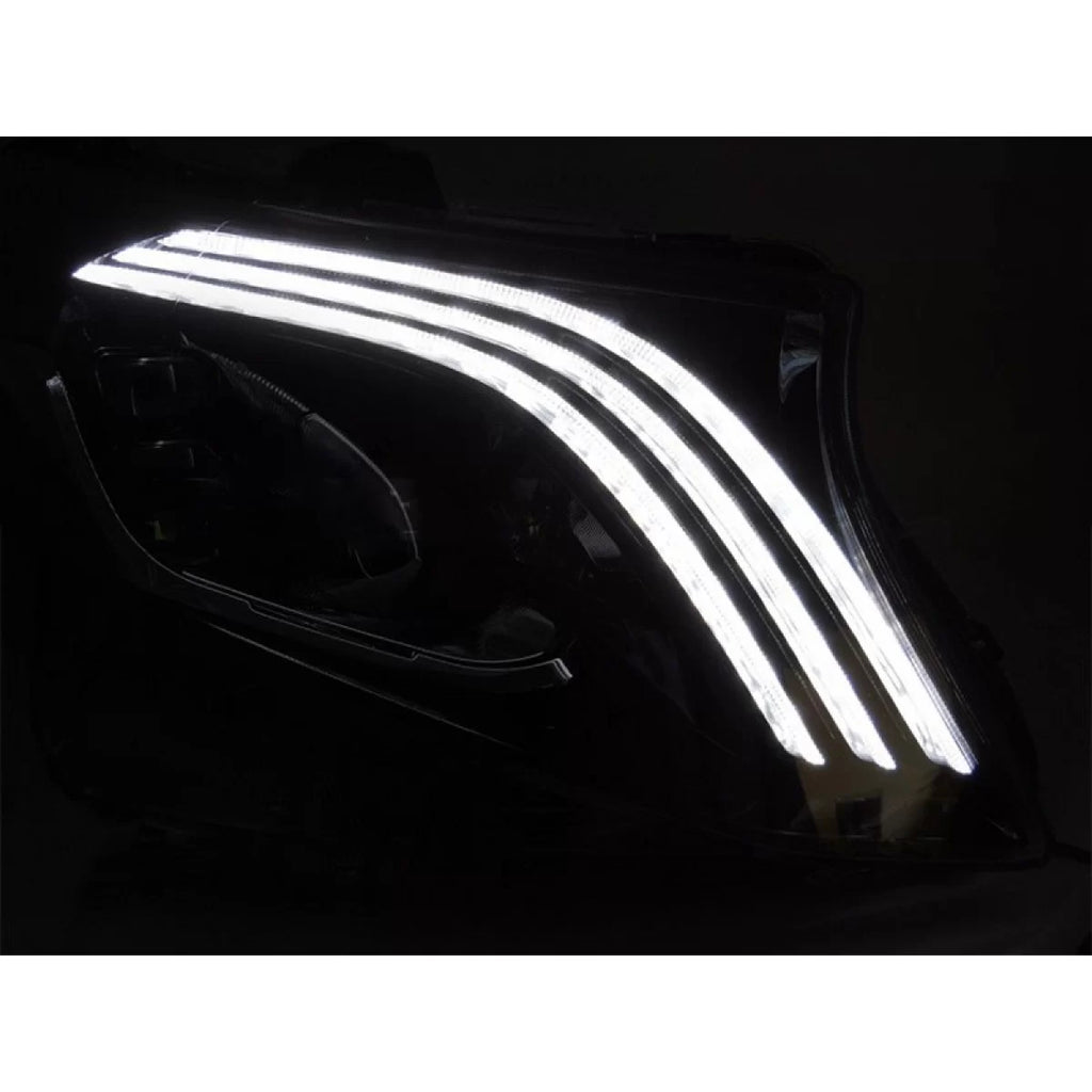Set fari anteriori per Mercedes Classe C W205 berlina, S205 station wagon 2014-2021 con nero base, con dinamico frecce