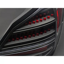 Carica l'immagine nel visualizzatore di Gallery, Kit fanali posteriori per Mercedes Classe C W205 berlina 2014-2021, nero-rosso base, con dinamico Indicatore