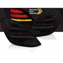 Carica l'immagine nel visualizzatore di Gallery, Kit fanali posteriori per Mercedes Classe C W205 berlina 2014-2021, rosso fumé base, con dinamico Indicatore