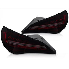 Carica l'immagine nel visualizzatore di Gallery, Kit fanali posteriori per Mercedes CLA C117 2013-2016 con nero-rosso fumé base e dinamico Indicatore di direzione,