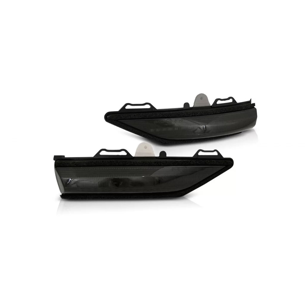 LED Indicatori di direzione per laterale specchietti on Ford Fiesta hatchback dal 2017 con 3 o 5 porte, con nero base