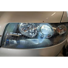 Carica l'immagine nel visualizzatore di Gallery, Trasparente faro sinistro per Audi A4 B6 2000-2004