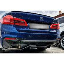 Carica l'immagine nel visualizzatore di Gallery, M Performance design diffusore per posteriore M Technik paraurti on BMW Serie 5 G30 berlina, G31 Touring dal 2017