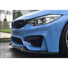 Carica l'immagine nel visualizzatore di Gallery, CarbonWorks Lip paraurti anteriore CS-2 Style in carbonio per BMW M3 F80 2014-2018 e M4 F82/F83 2014-2022 - foto 4