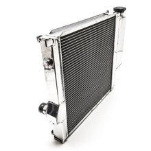 Carica l'immagine nel visualizzatore di Gallery, Radiatore maggiorato in alluminio Cooling Solutions BMW Serie 3 E36 vista laterale