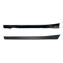 Load image into Gallery viewer, https://www.eurolineas-personales.com/34043-large_default/minigonne-bmw-f20-5-porte-12-18-look-m2.jpg