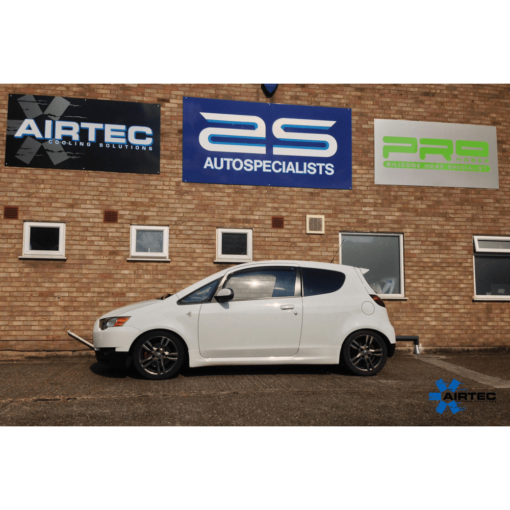 Aggiornamento intercooler con nucleo AIRTEC Motorsport da 60 mm per Mitsubishi Colt Ralliart - dettaglio 7