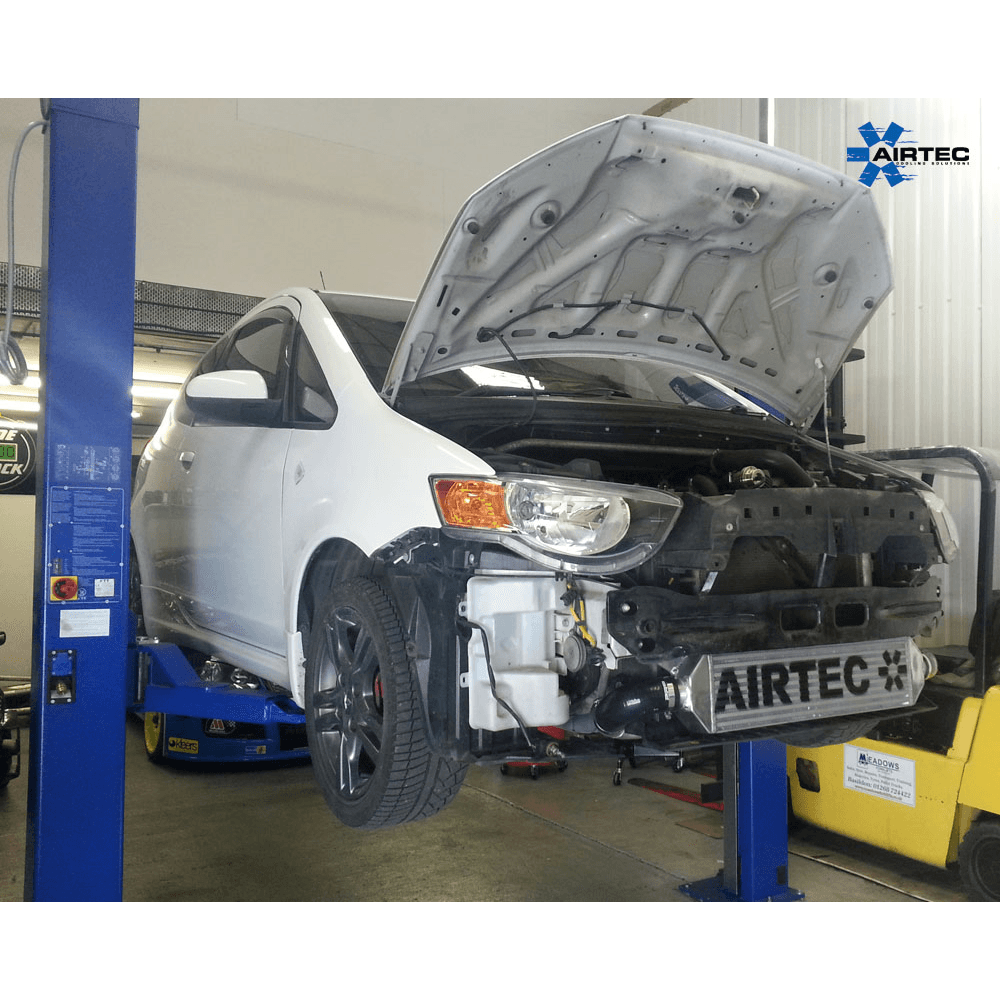 Aggiornamento intercooler con nucleo AIRTEC Motorsport da 60 mm per Mitsubishi Colt Ralliart - dettaglio 5