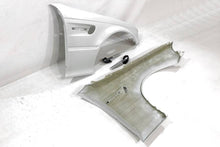 Carica l'immagine nel visualizzatore di Gallery, Parafanghi Anteriore BMW E46 Coupe 1998-2001 Look M3 BMW E46