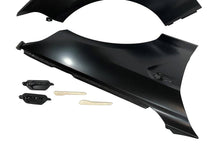 Carica l'immagine nel visualizzatore di Gallery, Parafanghi Anteriore F22 / F23 Look M2 Metal BMW F22