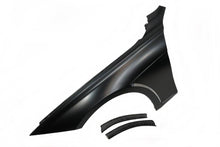 Carica l'immagine nel visualizzatore di Gallery, Parafanghi Anteriore F30 / F31 Look M4 II Metal BMW F30