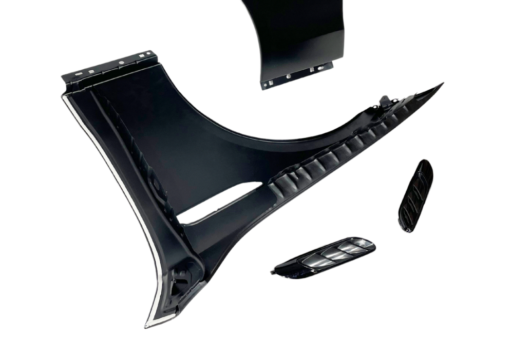 Parafanghi Anteriore Mercedes W206 Sedan/SW/Coupe Look C63 Alluminio Mercedes W206