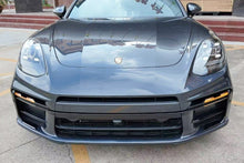 Carica l'immagine nel visualizzatore di Gallery, Paraurti Anteriore Porsche Panamera 971 2017-2023 Look 976 Porsche Panamera