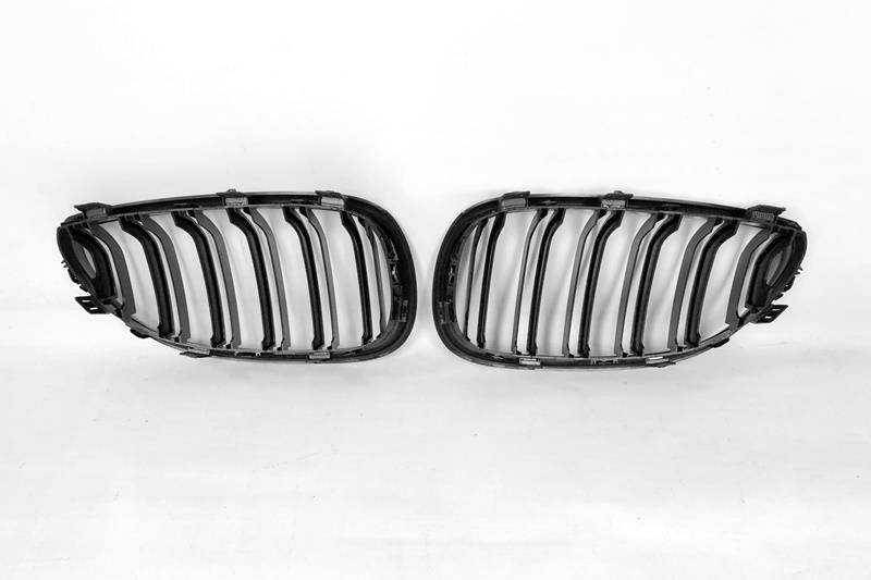 Paraurti Anteriori BMW E60 04-09 Look M4 Griglia ABS BMW E60,E61