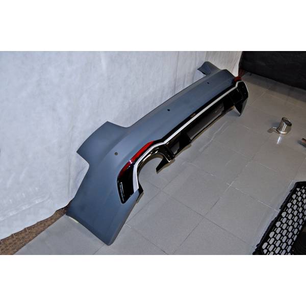 Paraurti Posteriore Audi A4 B9 2016 4 Porte conversione in RS4