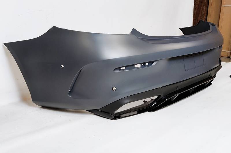 Paraurti Posteriori Mercedes W205 Coupe 14-18 / 19+ Look E53 Mercedes W205